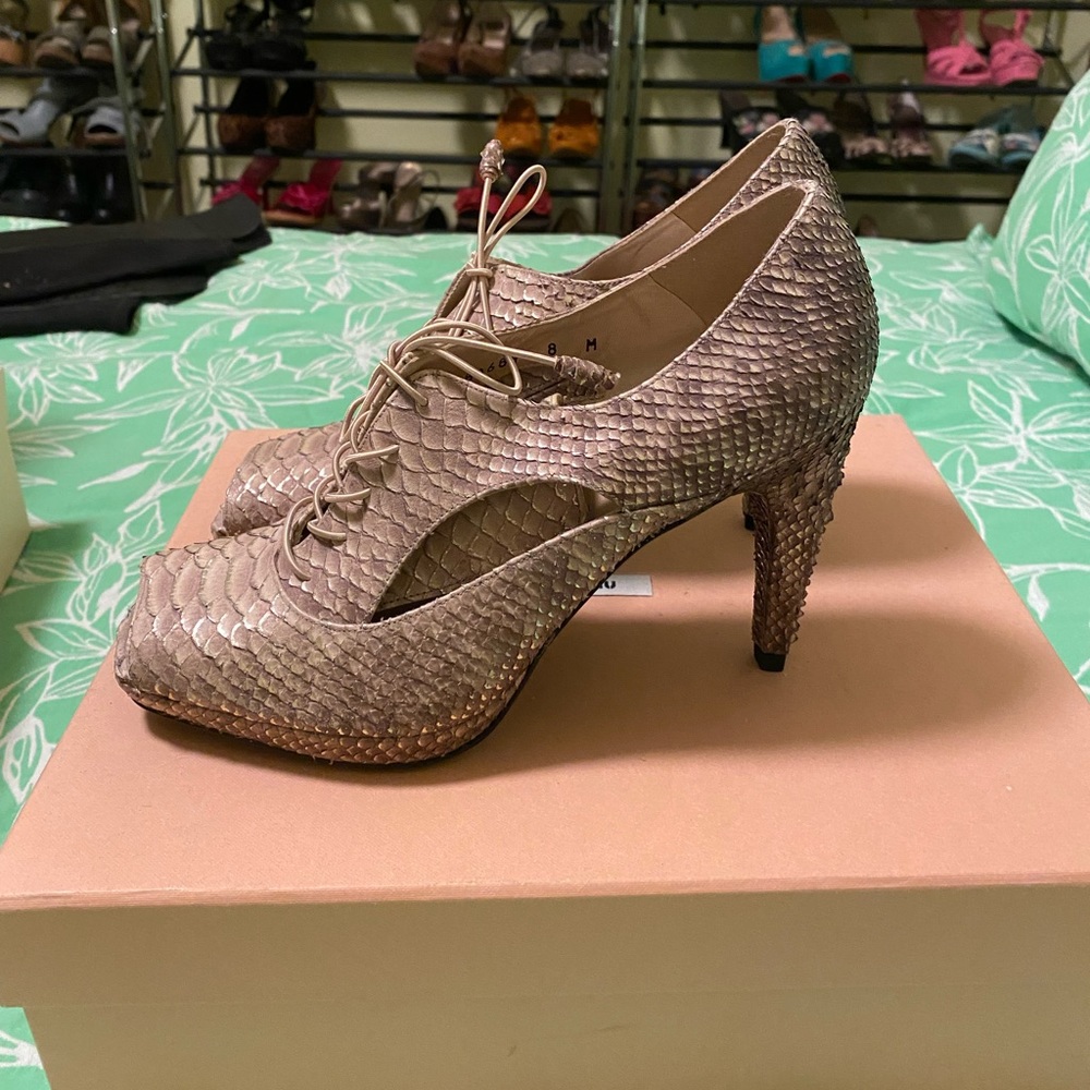 Gently Used Stuart Weitzman Heels - image 2